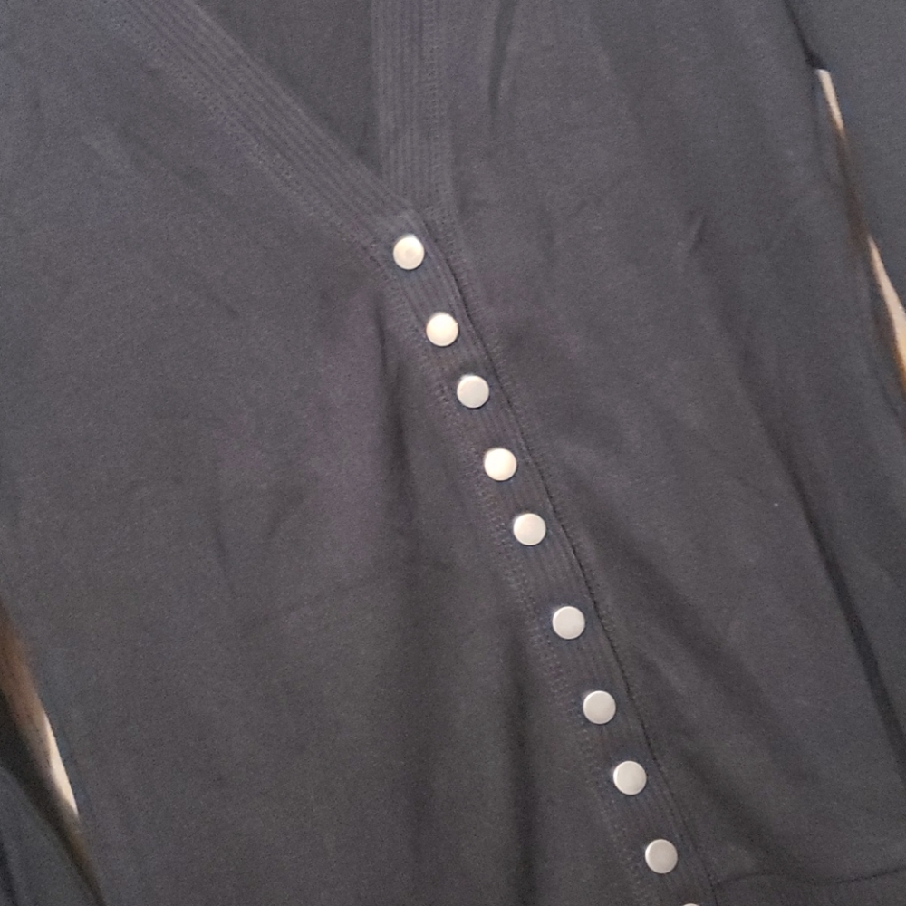 1 M Left💕New boutique snap cardigan - Picture 4 of 10